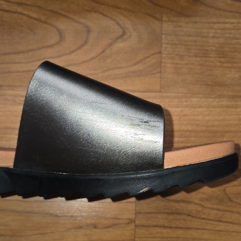 Seven7 Black and Metallic Grey Slide Sandals Women's Size 8 - Picture 7 of 7